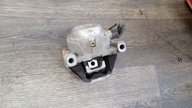 Ліва подушка двигуна 4G0199381PE VAG