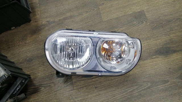 Фара правая 5028776AA CHRYSLER