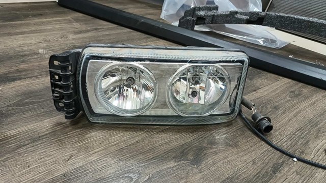 Фари 504238213 IVECO