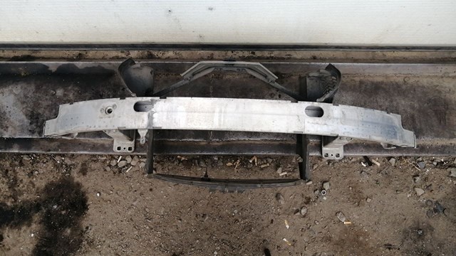Шина бампера переднього 51117185487 BMW