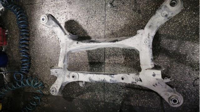 Балка задньої підвіски поперечна 5120648080 TOYOTA