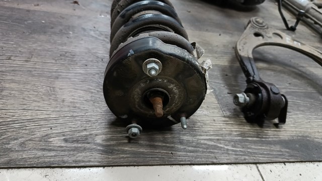 Кріплення переднього амортизатора 5181575AA CHRYSLER