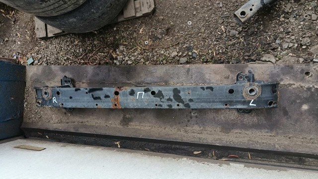 Балка бампера переднього 520210R050 TOYOTA