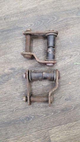 Серьга задньої ресори 55220EB000 NISSAN