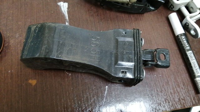 Обмежувач відкриття дверей, задній 565839249 VAG