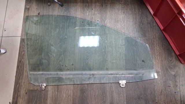 Скло пасажирських дверей 5706A958 MITSUBISHI
