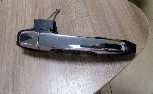 Ручка передньої двері зовнішня 5716A587 MITSUBISHI