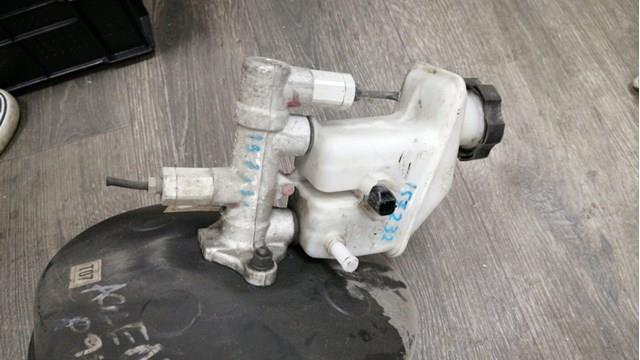 Бачок головного гальмівного циліндру 585111G000 HYUNDAI