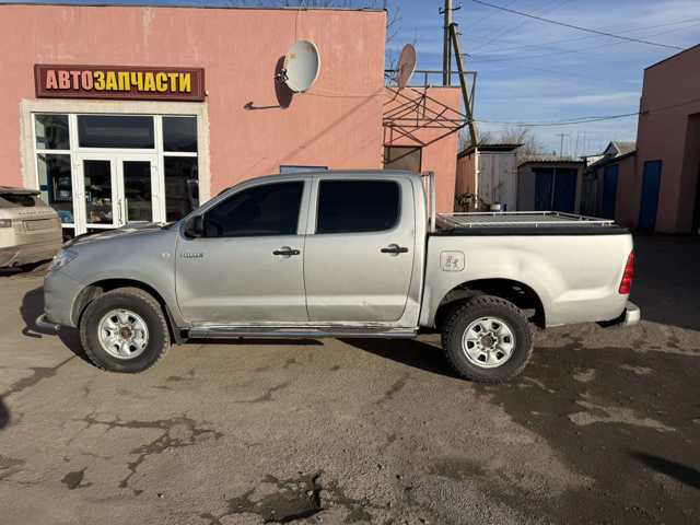 Крило заднє 616120K010 TOYOTA