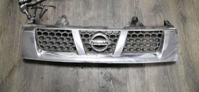 Решітка 62310VK100 NISSAN