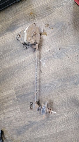 Кріплення запаски 628502B000 HYUNDAI