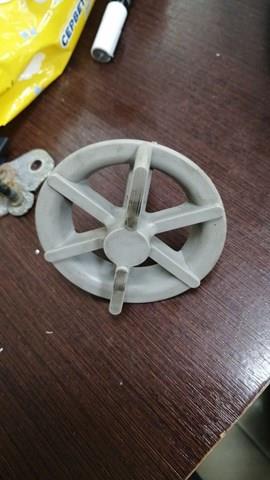 Кріплення запасного колеса 628502T100 HYUNDAI