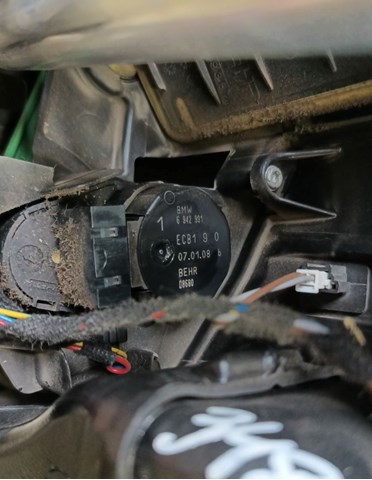 Мотор заслінки печі 64116942991 BMW