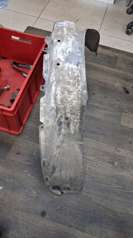 Підкрилок задній лівий 656380K060 TOYOTA