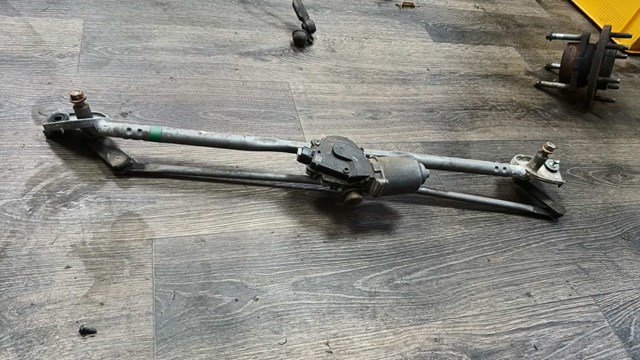 Трапеція склоочисника 68044165AA CHRYSLER
