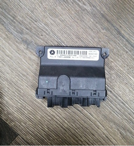 Блок комфорту передніх дверей 68051931AB CHRYSLER