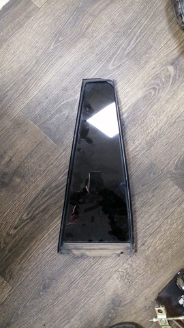 Кватирка двері трикутник, задня, права 6812360350 TOYOTA