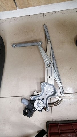 Механізм стеклопод'емника двері задньої, правої 6980178010 TOYOTA