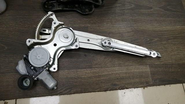 Механізм стеклопідйомника водійських дверей 6980248060 TOYOTA