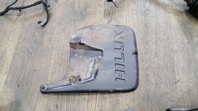 Бризговики крила 766220K140 TOYOTA