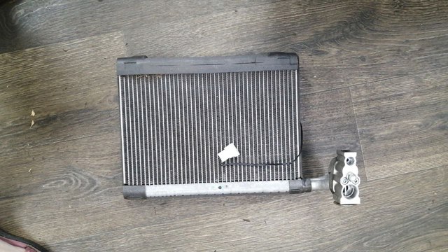 Охолоджувач повітря 7810A286 MITSUBISHI
