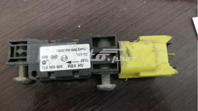 Датчик Ейрбег передній 7L0909606 VAG