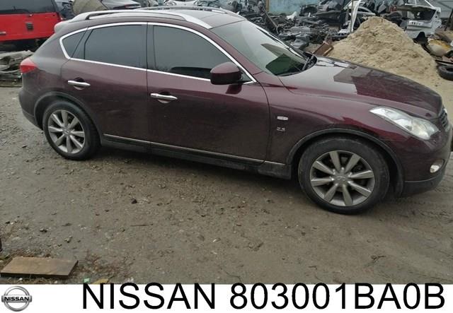 Скло передньої правої двері 803001BA0B NISSAN