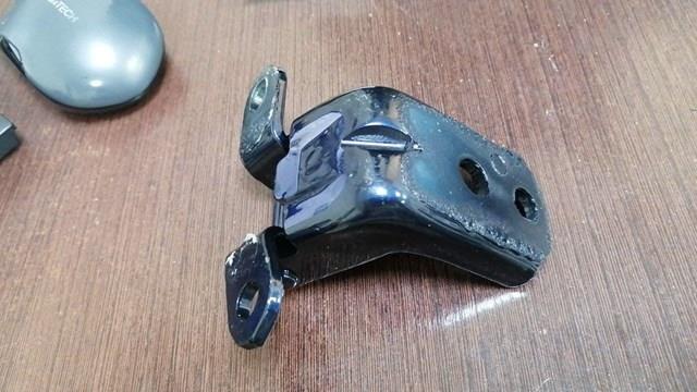 Завіса дверей передніх правих 80400JK00A NISSAN