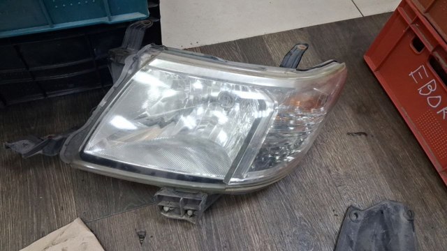 Фара ліва 811500K420 TOYOTA