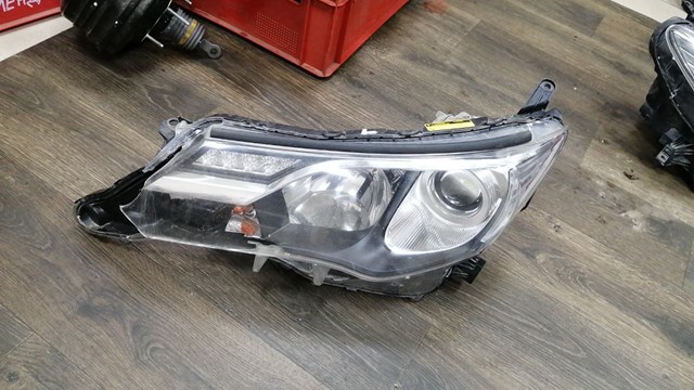 Фара дальнього світла в зборі 8117042542 TOYOTA