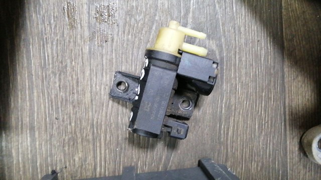 Перетворювач тиску (соленоїд) наддуву / EGR 8200790180 MERCEDES
