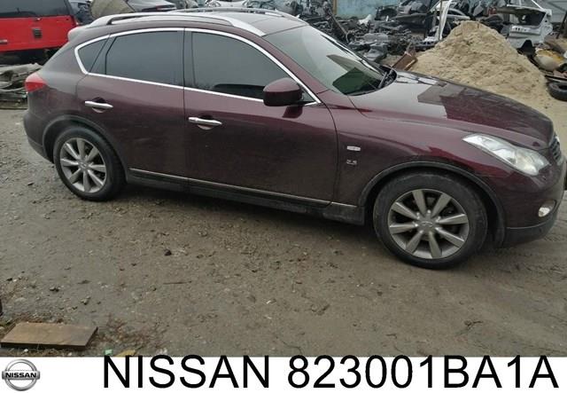 Скло заднє праве 823001BA1A NISSAN
