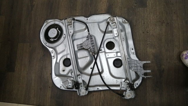 Склопідйомник передньої правої двері 824812B002 HYUNDAI