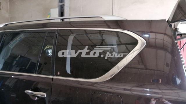 Скло багажного відсіку, ліве 833011LA0A NISSAN