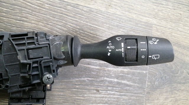 Перемикач підрульовий, правий 8465278010 TOYOTA