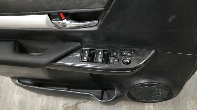 Кнопковий блок управління склопідіймачами центральної консолі 848200K270 TOYOTA