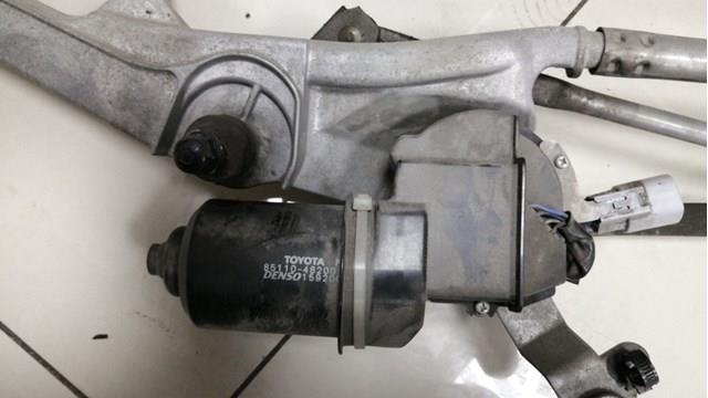 Мотор двірника 8511048200 TOYOTA