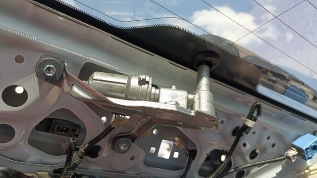 Двигун склоочисника заднього скла 8513078020 TOYOTA