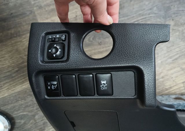 Кнопка коректора фар 8614A138 MITSUBISHI