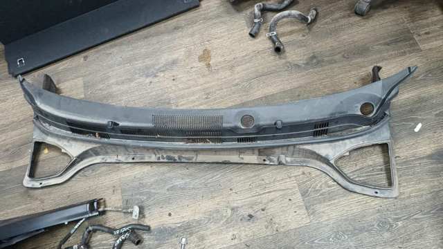 Водостік лобового скла, жабо 86150J9000 HYUNDAI