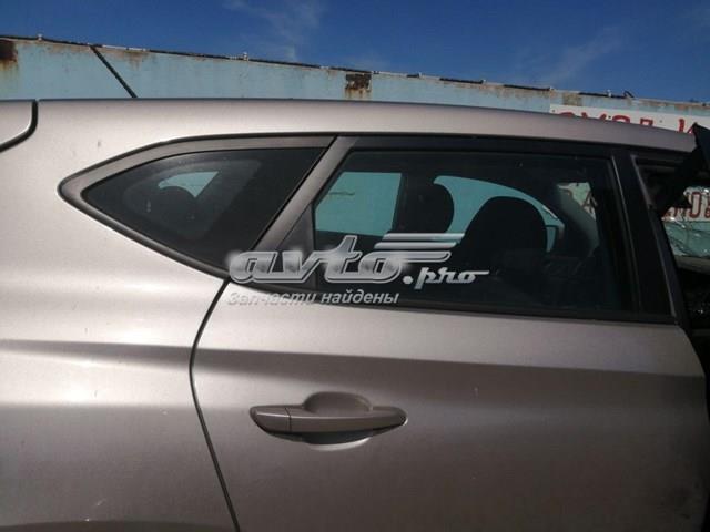 Скло багажного відсіку, ліве 87810D3000 HYUNDAI