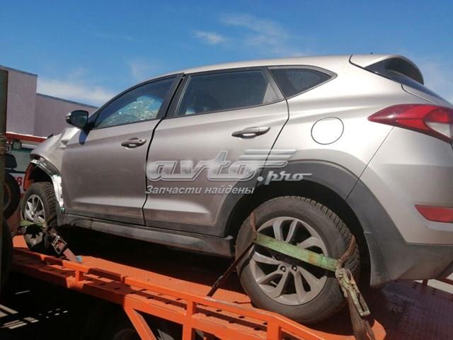 Скло багажного відсіку, праве 87820D3000 HYUNDAI