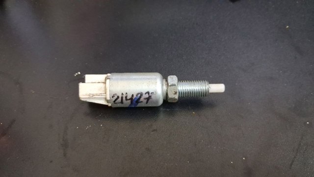 Датчик включення зчеплення 8828042010 TOYOTA