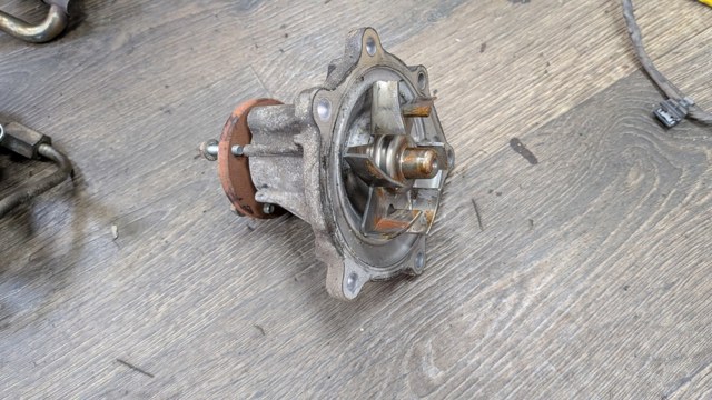 Водяний насос 8973121474 ISUZU