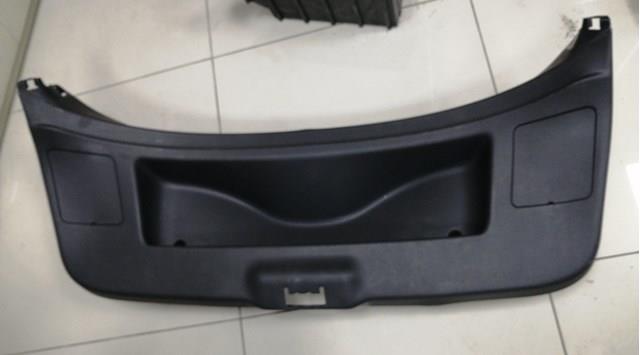 Оббивка дверей задка кузова 909000167R RENAULT