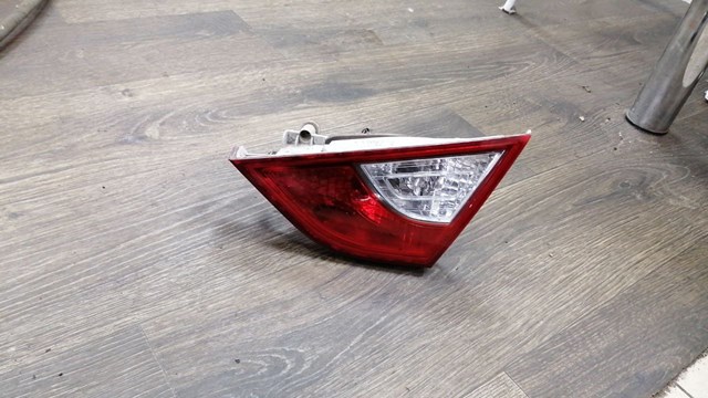 Фара задня права внутрішня 924043S020 HYUNDAI