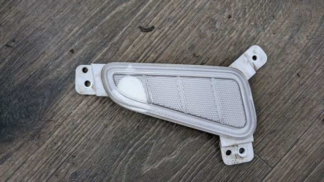 Катафот (відбивач) переднього бампера, лівий 92407J9210 HYUNDAI