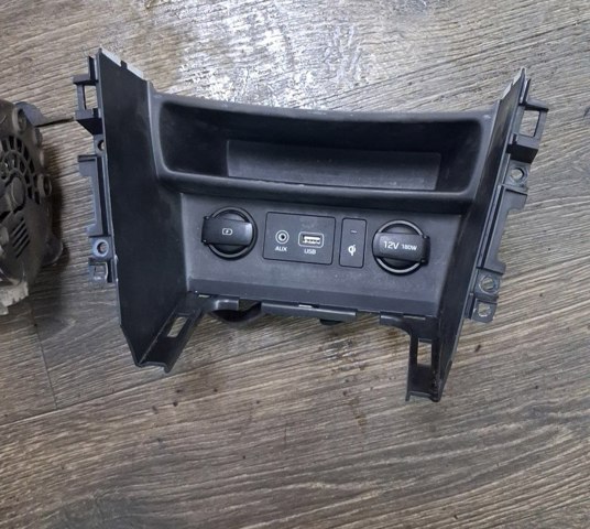 USB-розгалужувач 96125D3000 HYUNDAI
