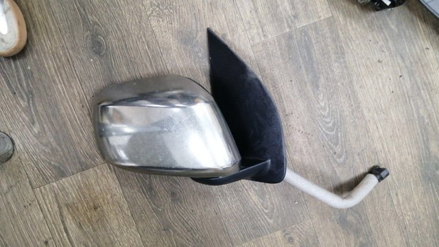 Праве бокове дзеркало 96301EB010 NISSAN