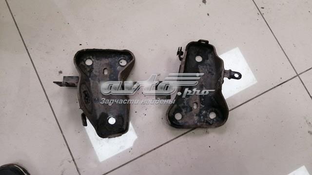 Кронштейн задньої балки 9670906580 PEUGEOT